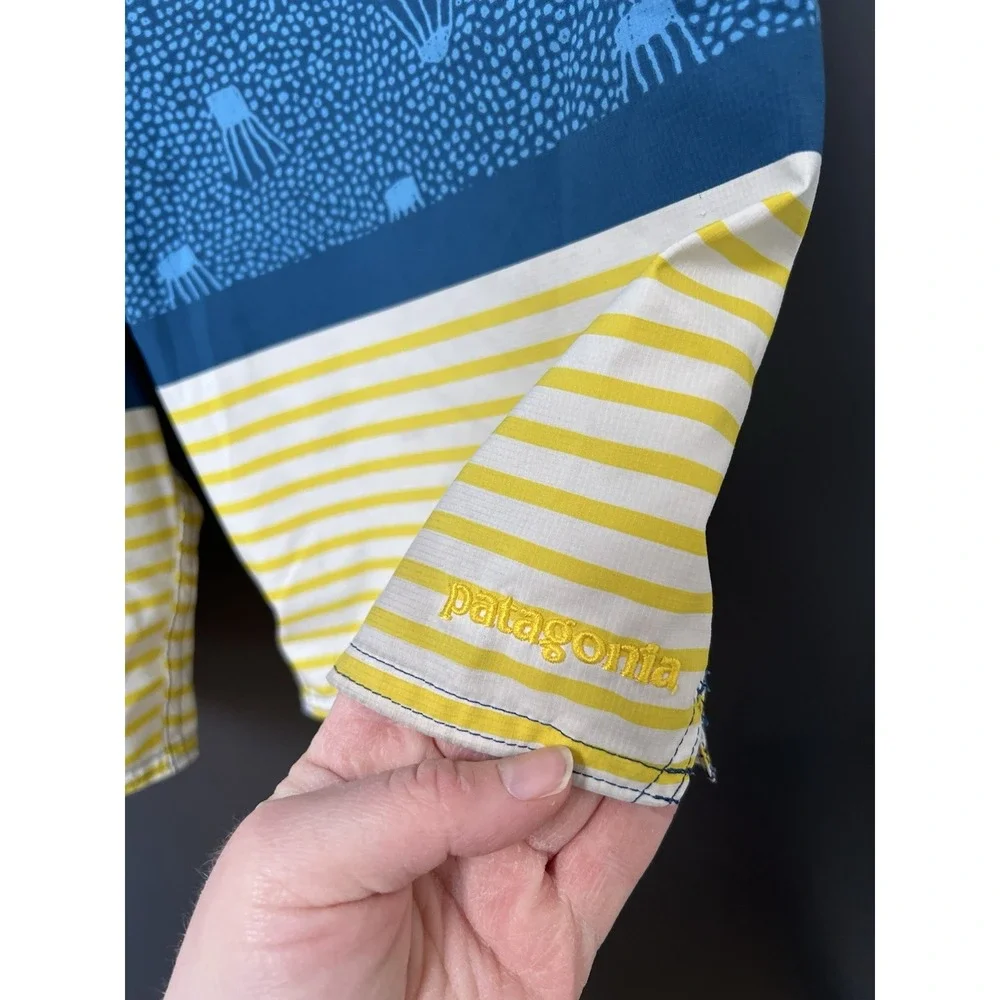 Patagonia Board Shorts Size 32 Blue Yellow Stripe Jelly Fish Mens